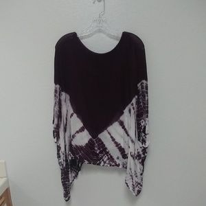 Purple and white tunic top with kimono sleeves.